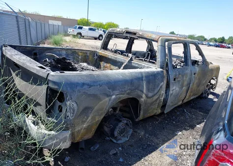 2023 Ram 2500 Laramie 4X4 6'4 Box z USA, uszkodzony, nr VIN 3C6UR5FL2PG538072